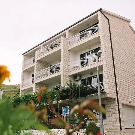 Lägenhet In With Sea View, Balcony, Air Conditioning, Wifi 4167-7 Duće